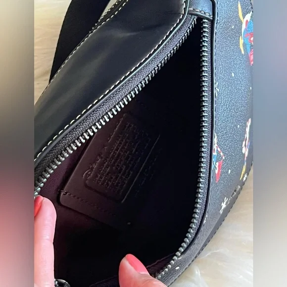 CL964 - Disney X Coach Warren Mini Belt Bag in Holiday Print - Picture 10 of 14